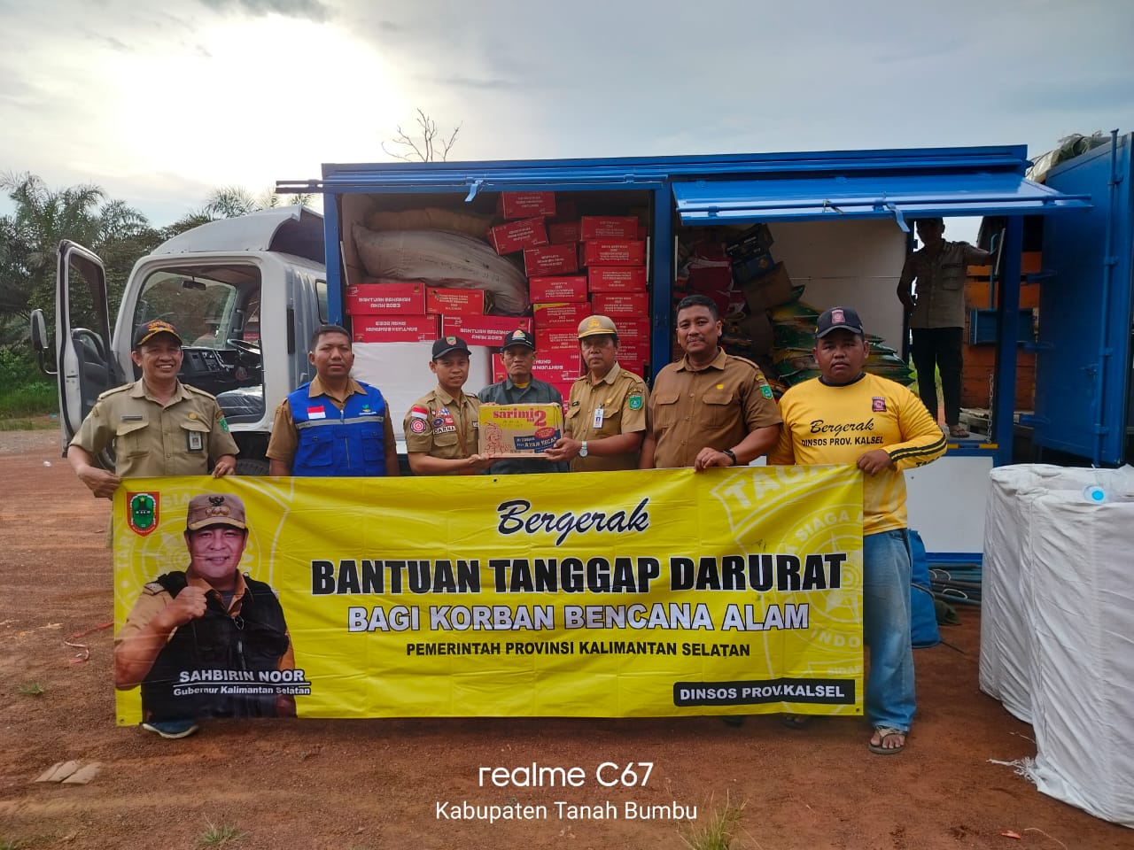 Gubernur Kalsel Berikan Bantuan Tanggap Darurat Kebakaran Di Kabupaten